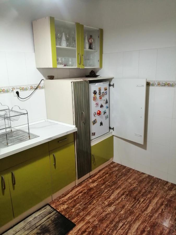 Schoene Wohnung Mit Wifi Und Parkplatz Auf Der Strasse Oliva Exterior photo